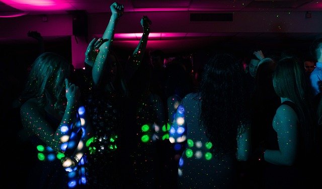 tanec na discotéce